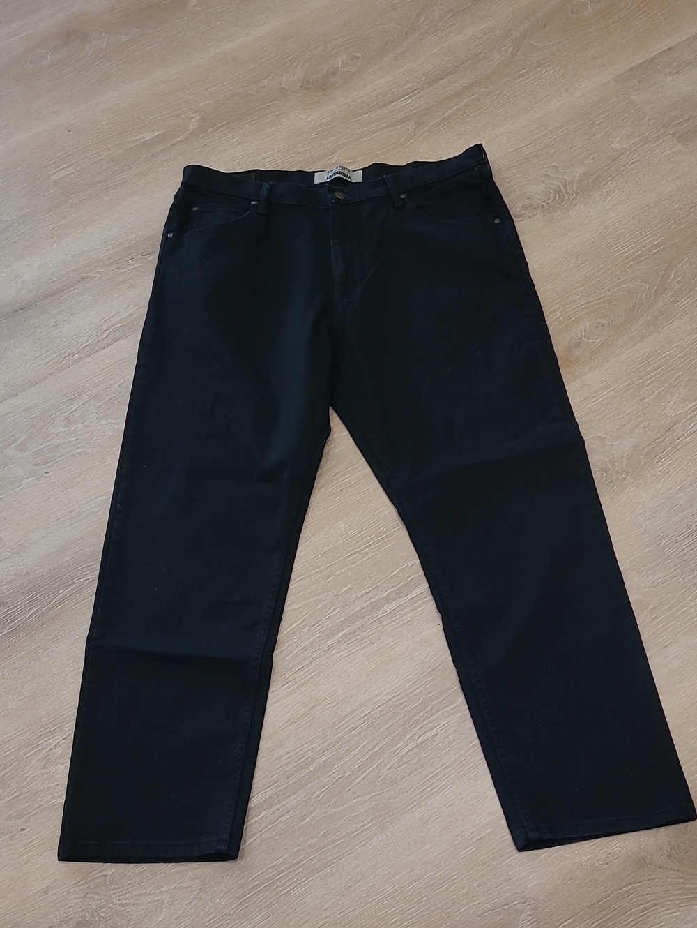 Wrangler Authentics  Men's Black Straight Jeans NWOT